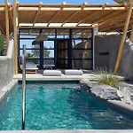 Oscar Beachfront - Adults Only Perivolos (Santorini)