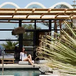 Oscar Beachfront - Adults Only Hotel 5*