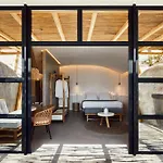 Oscar Beachfront - Adults Only 5*