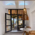 Oscar Beachfront - Adults Only Hotel 5*