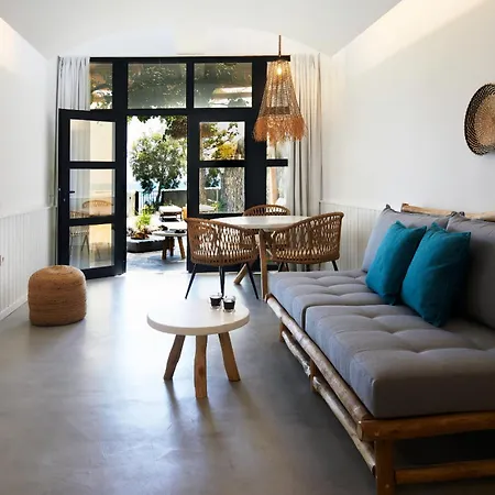 Oscar Beachfront - Adults Only