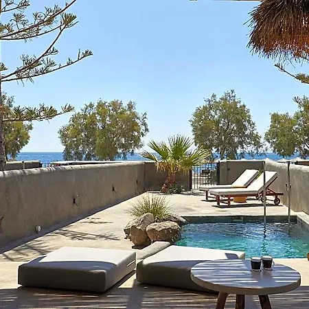 Oscar Beachfront - Adults Only بيريفولّوس