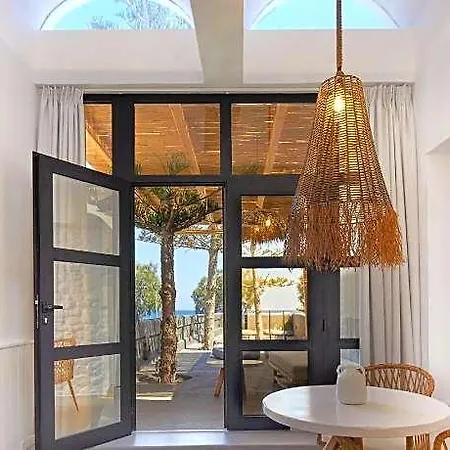 Oscar Beachfront - Adults Only