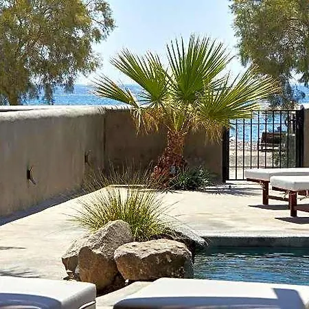 Oscar Beachfront - Adults Only