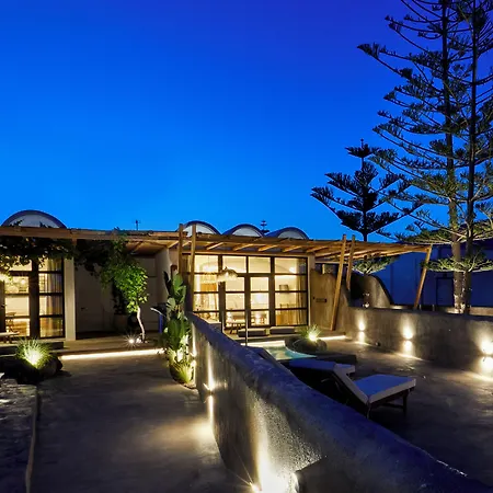 Oscar Beachfront - Adults Only فندق 5*