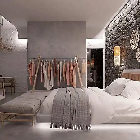 Oscar Beachfront - Adults Only فندق بيريفولّوس