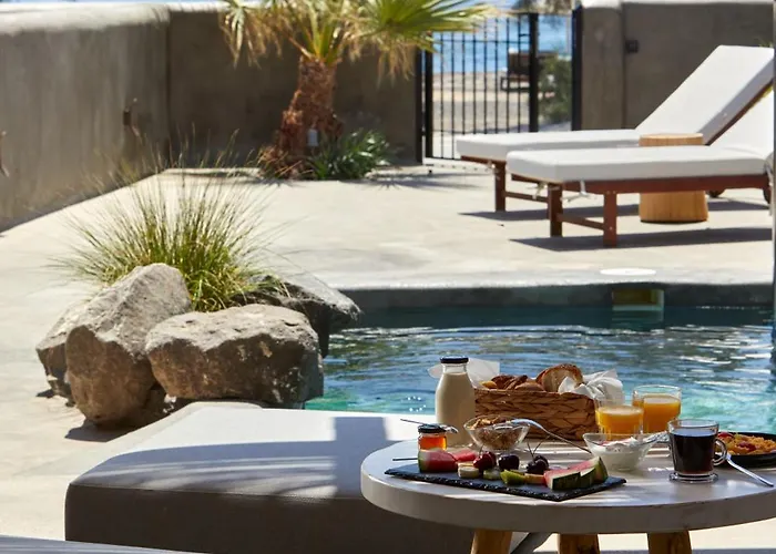 Oscar Beachfront - Adults Only Hotel