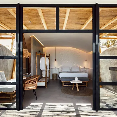 Oscar Beachfront - Adults Only *