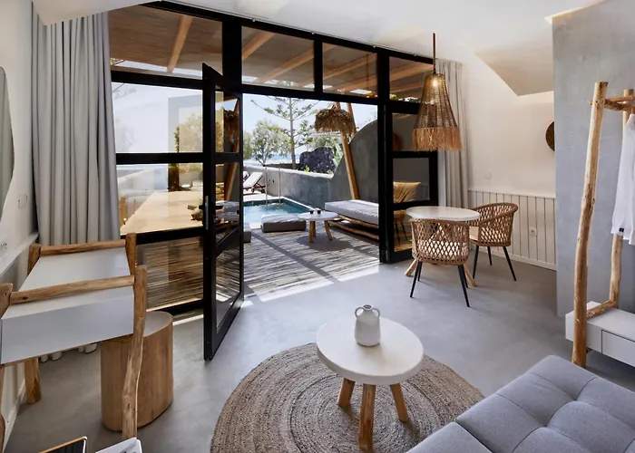 Oscar Beachfront - Adults Only Hotel Perivolos (Santorini)