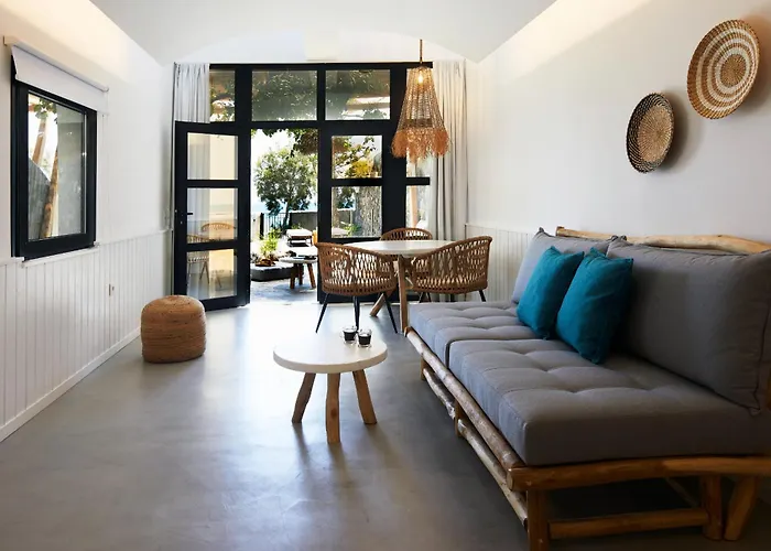 Oscar Beachfront - Adults Only