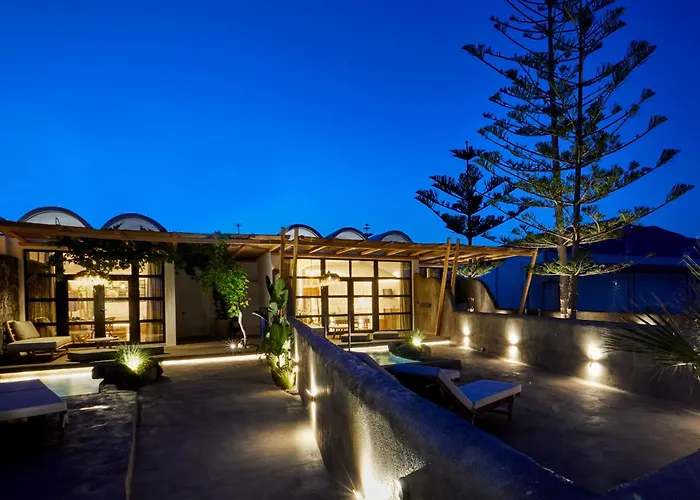 فندق Oscar Beachfront - Adults Only 5*